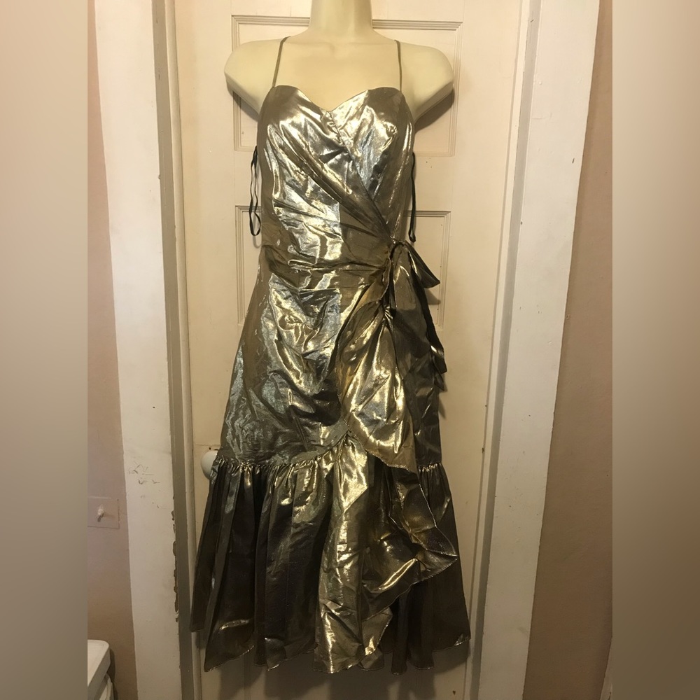 Steppin’ Out, LA New York vintage gold sweetheart dress